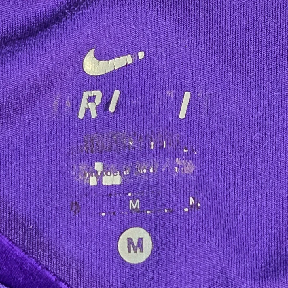Nike Dri-FIT Womens Purple Short Sleeve Running Training Shirt‎ Med Gym *flaw
